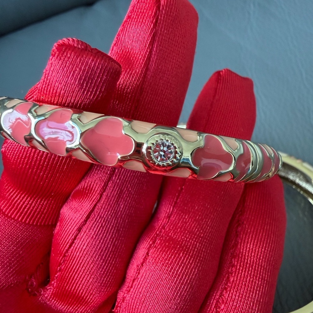 ✨Sequin Set of 3 Sea-Inspired Crystal Bracelets – Gold, beige& Coral 🪸 Tones✨ - Picture 11 of 16